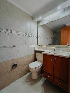 Apartamento de 4 alcobas en venta en Laureles Laureles, Medellín, 139 m² · foto 10 de 13