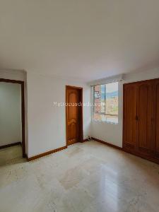 Apartamento de 4 alcobas en venta en Laureles Laureles, Medellín, 139 m² · foto 9 de 13