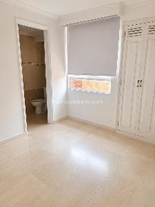 Apartamento de 4 alcobas en venta en Laureles Laureles, Medellín, 123 m² · foto 5 de 12