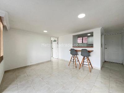 Apartamento de 1 alcoba en arriendo en Poblado San Diego, Medellín, 52 m² · foto 3 de 14
