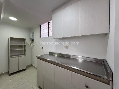 Apartamento de 1 alcoba en arriendo en Poblado San Diego, Medellín, 52 m² · foto 7 de 14
