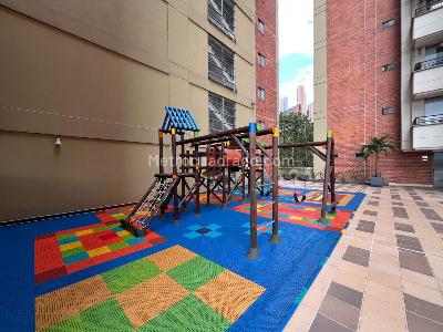 Apartamento de 1 alcoba en venta en Poblado San Diego, Medellín, 100 m² · foto 11 de 15