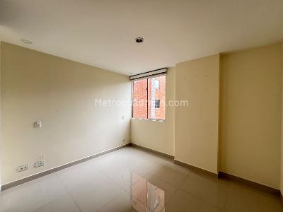 Apartamento de 2 alcobas en arriendo en Poblado Ciudad Del Rio, Medellín, 73 m² · foto 13 de 16