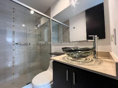 Apartamento de 2 alcobas en arriendo en Poblado Ciudad Del Rio, Medellín, 73 m² · foto 15 de 16