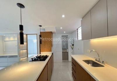Apartamento de 1 alcoba en arriendo en Poblado San Diego, Medellín, 52 m² · foto 4 de 11