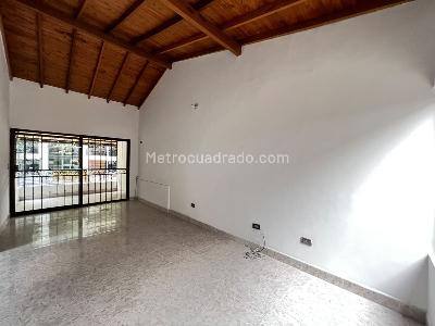 Casa de 5 alcobas en arriendo en Belen Belen La Palma, Medellín, 400 m² · foto 13 de 20