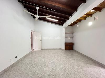 Casa de 5 alcobas en arriendo en Belen Belen La Palma, Medellín, 400 m² · foto 18 de 20