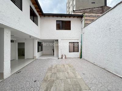 Casa de 5 alcobas en arriendo en Belen Belen La Palma, Medellín, 400 m² · foto 8 de 20