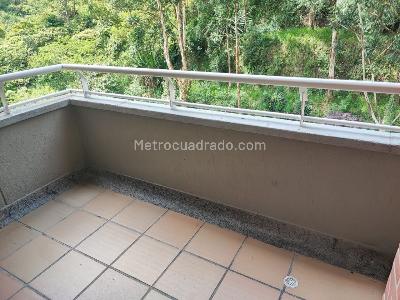 Apartamento de 3 alcobas en venta en Laureles La Almeria, Medellín, 75 m² · foto 11 de 20