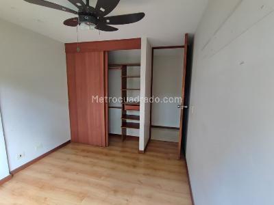 Apartamento de 3 alcobas en venta en Laureles La Almeria, Medellín, 75 m² · foto 12 de 20