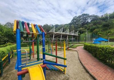 Apartamento de 3 alcobas en venta en Laureles La Almeria, Medellín, 75 m² · foto 20 de 20