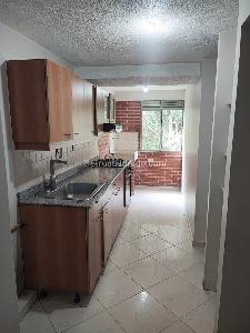 Apartamento de 3 alcobas en venta en Laureles La Almeria, Medellín, 75 m² · foto 3 de 20