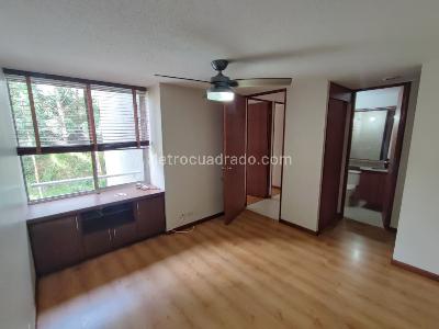 Apartamento de 3 alcobas en venta en Laureles La Almeria, Medellín, 75 m² · foto 4 de 20