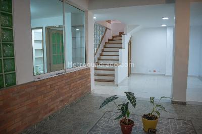 Casa de 3 alcobas en venta en Belen Fatima, Medellín, 190 m² · foto 5 de 19