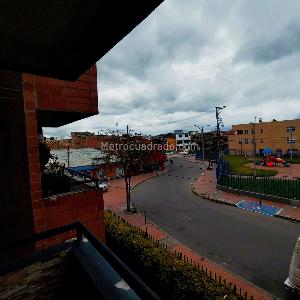 Apartamento en venta en Senderos De San Isidro, Mosquera · foto 8 de 20