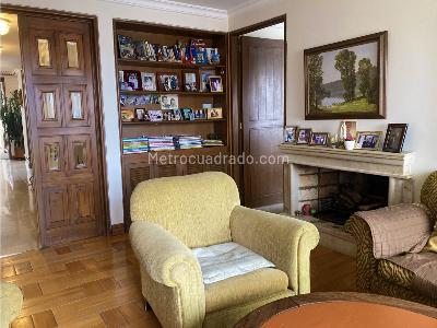 Apartamento de 4 alcobas en venta en Santa Barbara, Bogotá, 243 m² · foto 14 de 20