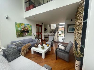 Casa de 4 alcobas en venta en San Simon, Bogotá, 1600 m² · foto 2 de 20