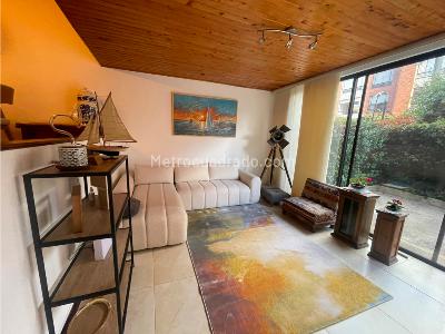 Casa de 3 alcobas en venta en Chico Navarra, Bogotá, 185 m² · foto 2 de 20