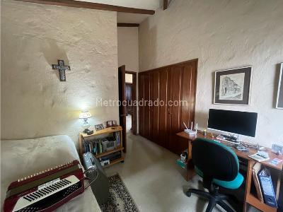 Casa de 5 alcobas en venta en Guaymaral, Bogotá, 1400 m² · foto 19 de 20