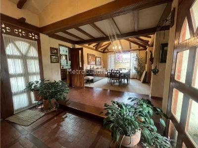 Casa de 5 alcobas en venta en Guaymaral, Bogotá, 1400 m² · foto 3 de 20