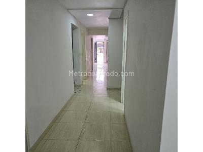 Casa de 5 alcobas en venta en Conquistadores, Medellín, 363 m² · foto 11 de 20