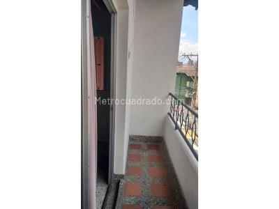 Casa de 5 alcobas en venta en Boston, Medellín, 120 m² · foto 5 de 20