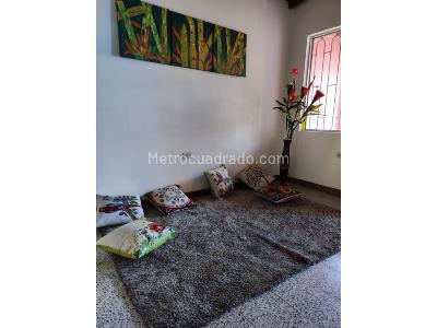 Casa de 5 alcobas en venta en Boston, Medellín, 120 m² · foto 13 de 20
