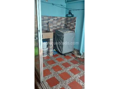 Casa de 5 alcobas en venta en Boston, Medellín, 120 m² · foto 15 de 20