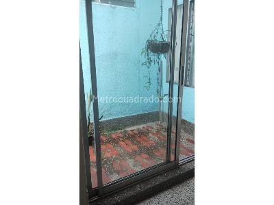 Casa de 5 alcobas en venta en Boston, Medellín, 120 m² · foto 19 de 20