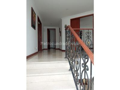 Apartamento de 5 alcobas en venta en El Tesoro, Medellín, 400 m² · foto 9 de 11