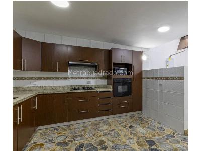 Casa de 5 alcobas en venta en Laureles, Medellín, 197 m² · foto 2 de 20