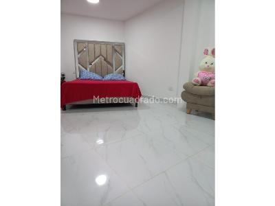 Casa de 2 alcobas en venta en Boston, Medellín, 101 m² · foto 3 de 11