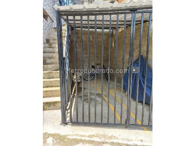 Casa de 2 alcobas en venta en Boston, Medellín, 101 m² · foto 6 de 11