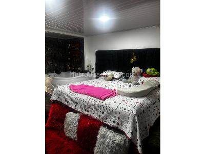 Casa de 3 alcobas en venta en Valadares, Bello, 96 m² · foto 9 de 20