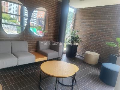 Apartamento de 3 alcobas en venta en Tres Esquinas, Sabaneta, 77 m² · foto 3 de 17