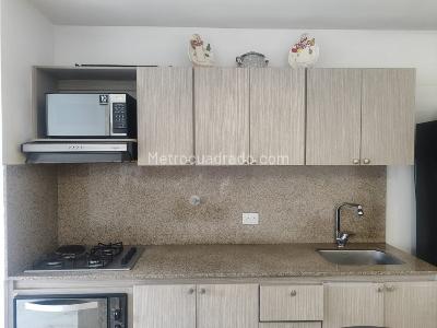 Apartamento de 3 alcobas en venta en Tres Esquinas, Sabaneta, 77 m² · foto 6 de 17