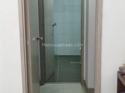 Apartamento de 3 alcobas en venta en Tres Esquinas, Sabaneta, 77 m² · foto 7 de 17