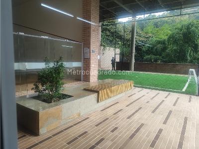 Apartamento de 3 alcobas en venta en Tres Esquinas, Sabaneta, 77 m² · foto 14 de 17
