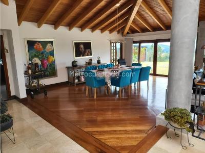 Casa de 5 alcobas en venta en El Escobero, Envigado, 600 m² · foto 17 de 20