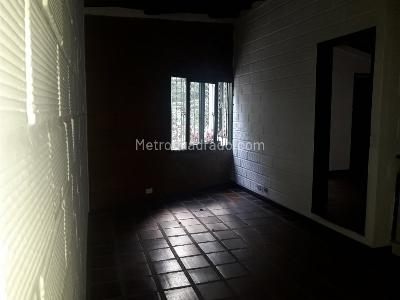 Casa de 3 alcobas en venta en El Velodromo, Medellín, 148 m² · foto 5 de 19