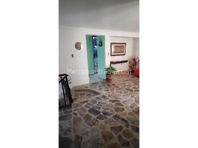 Casa de 5 alcobas en venta en Santa Monica, Medellín, 116 m² · foto 2 de 20