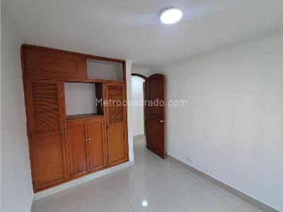 Apartamento de 3 alcobas en venta en Laureles, Medellín, 100 m² · foto 2 de 20