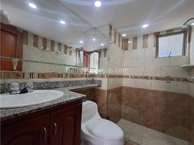 Apartamento de 3 alcobas en venta en Laureles, Medellín, 100 m² · foto 9 de 20