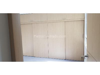 Apartamento de 3 alcobas en venta en Madera, Bello, 74 m² · foto 11 de 15