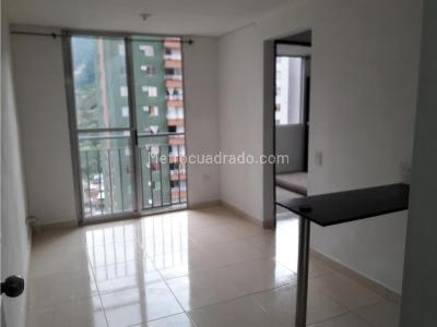 Apartamento de 2 alcobas en venta en San Martin, Bello, 37 m² · foto 4 de 15