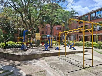 Casa de 4 alcobas en venta en Niquia, Bello, 92 m² · foto 5 de 9
