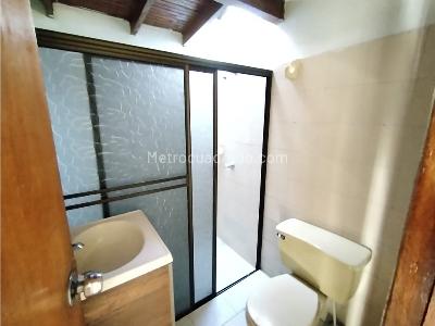 Casa de 5 alcobas en venta en Niquia, Bello, 197 m² · foto 4 de 15