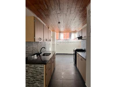 Apartamento en venta en Los Colores, Medellín · foto 2 de 20