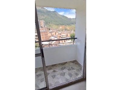 Apartamento de 2 alcobas en venta en San Gabriel, Bello, 58 m² · foto 7 de 19