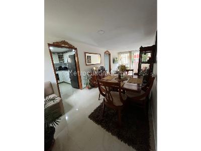 Apartamento de 3 alcobas en venta en La Florida, Bello, 63 m² · foto 14 de 20